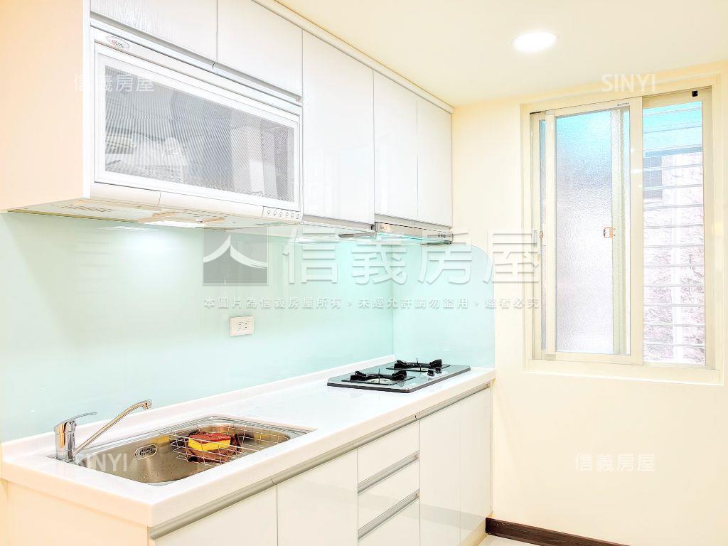 民享街裝潢美３樓房屋室內格局與周邊環境