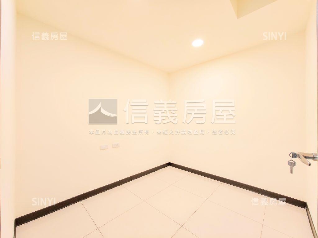 民享街裝潢美３樓房屋室內格局與周邊環境