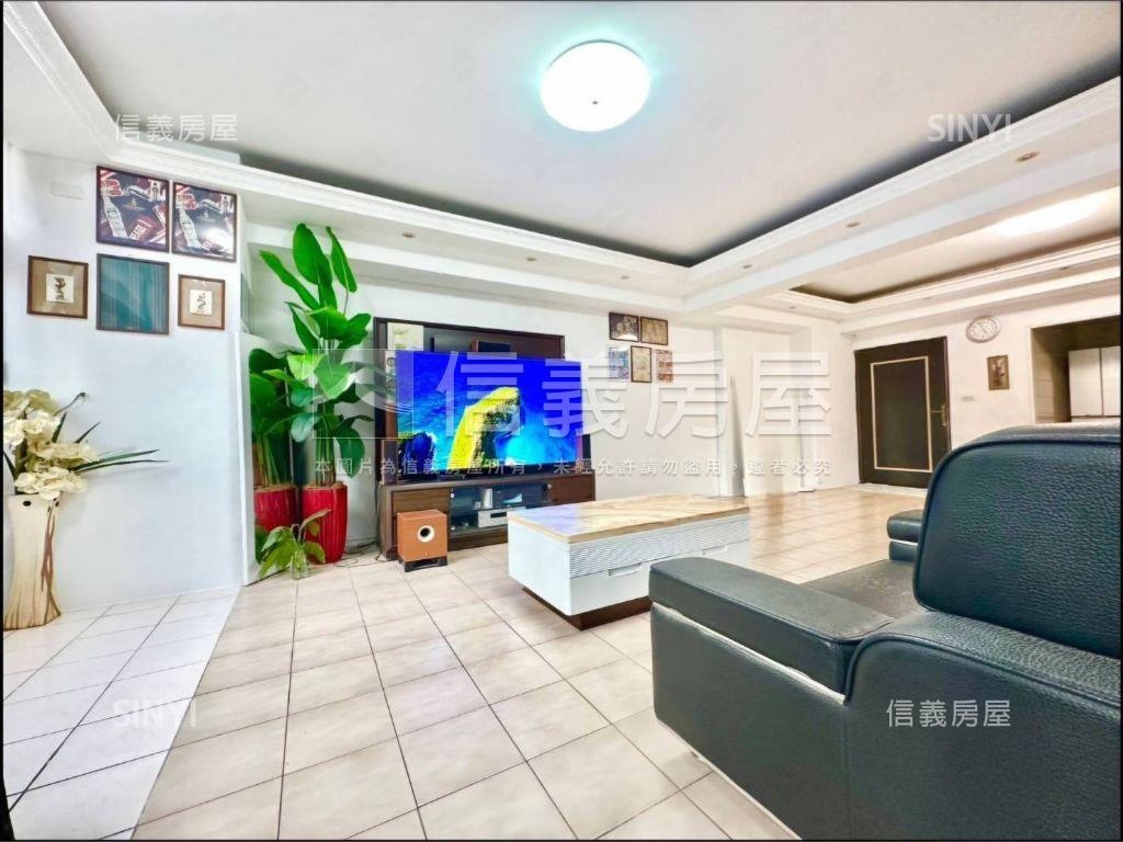 板橋五鐵共構豪美天空別墅房屋室內格局與周邊環境