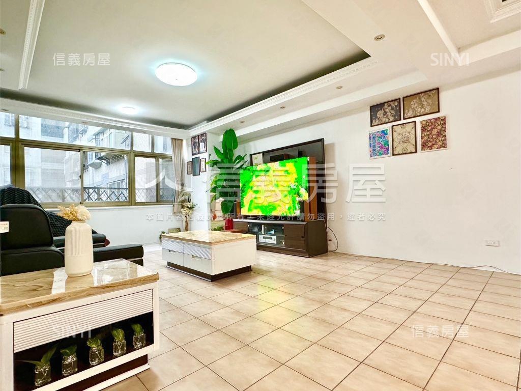 板橋五鐵共構豪美天空別墅房屋室內格局與周邊環境