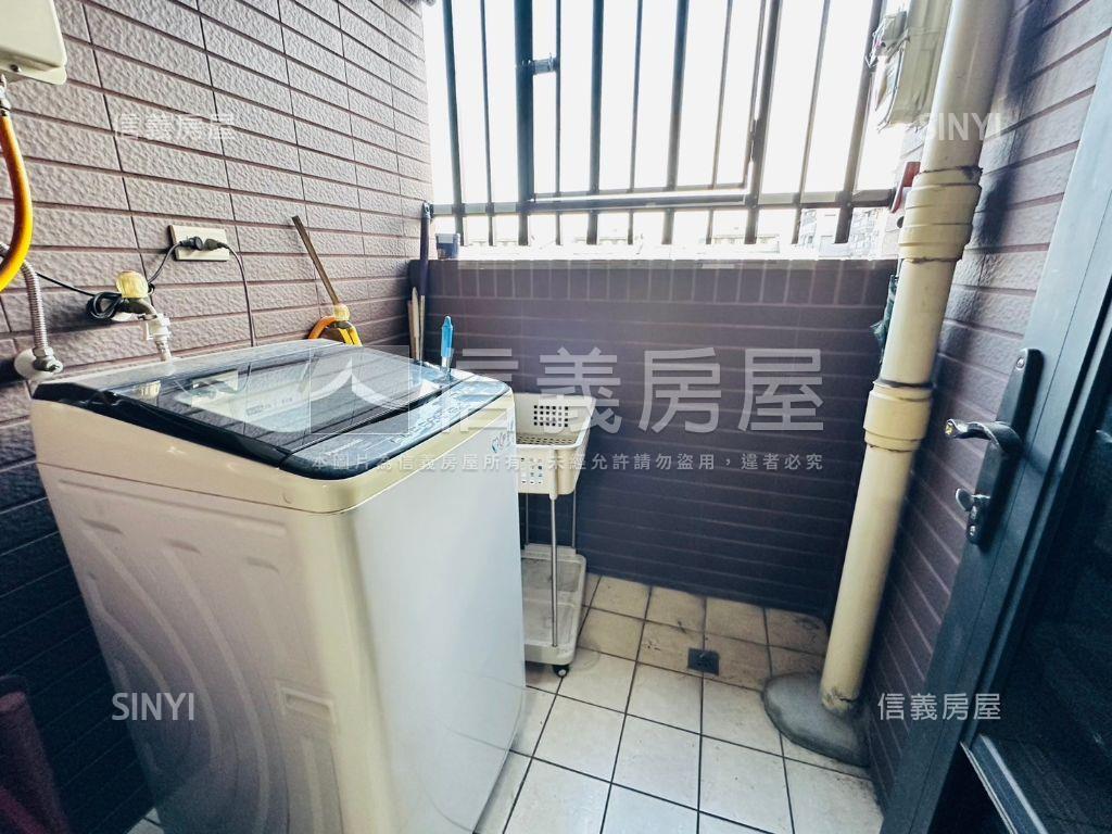 謙和園兩房車位房屋室內格局與周邊環境