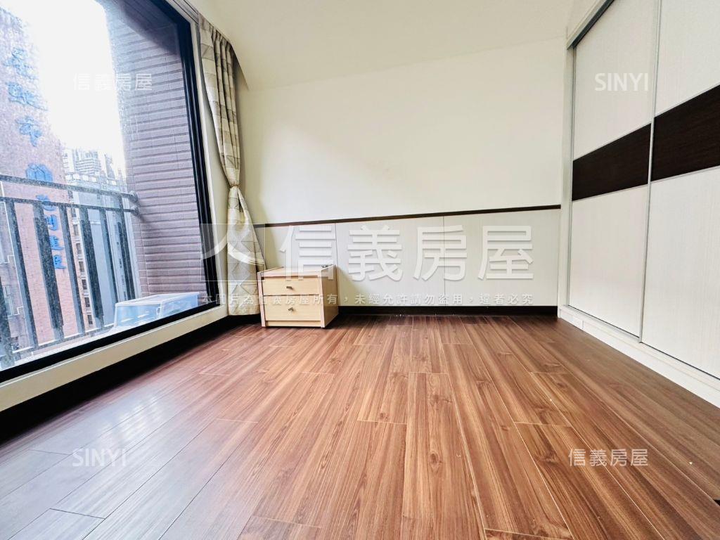謙和園兩房車位房屋室內格局與周邊環境