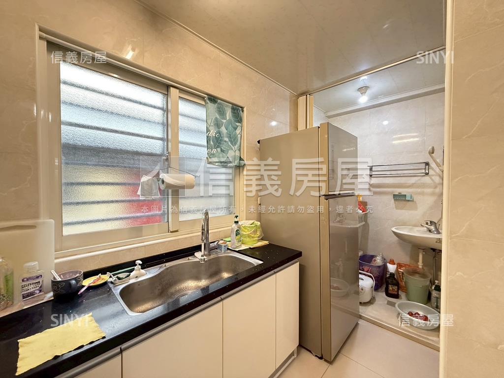 全新整理黎明新村房屋室內格局與周邊環境