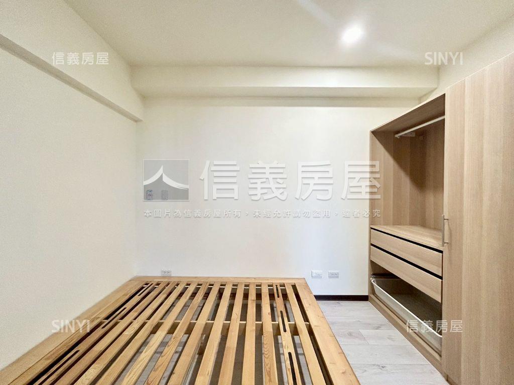 一綻兩房高樓稀有釋出房屋室內格局與周邊環境