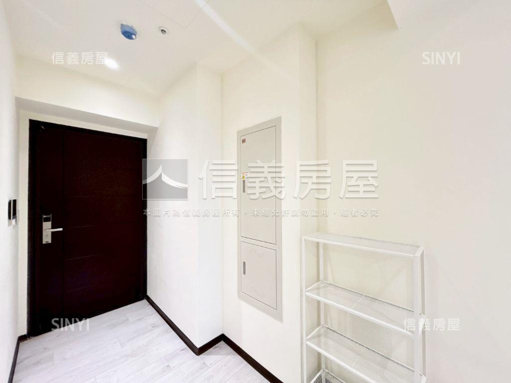 一綻兩房高樓稀有釋出房屋室內格局與周邊環境