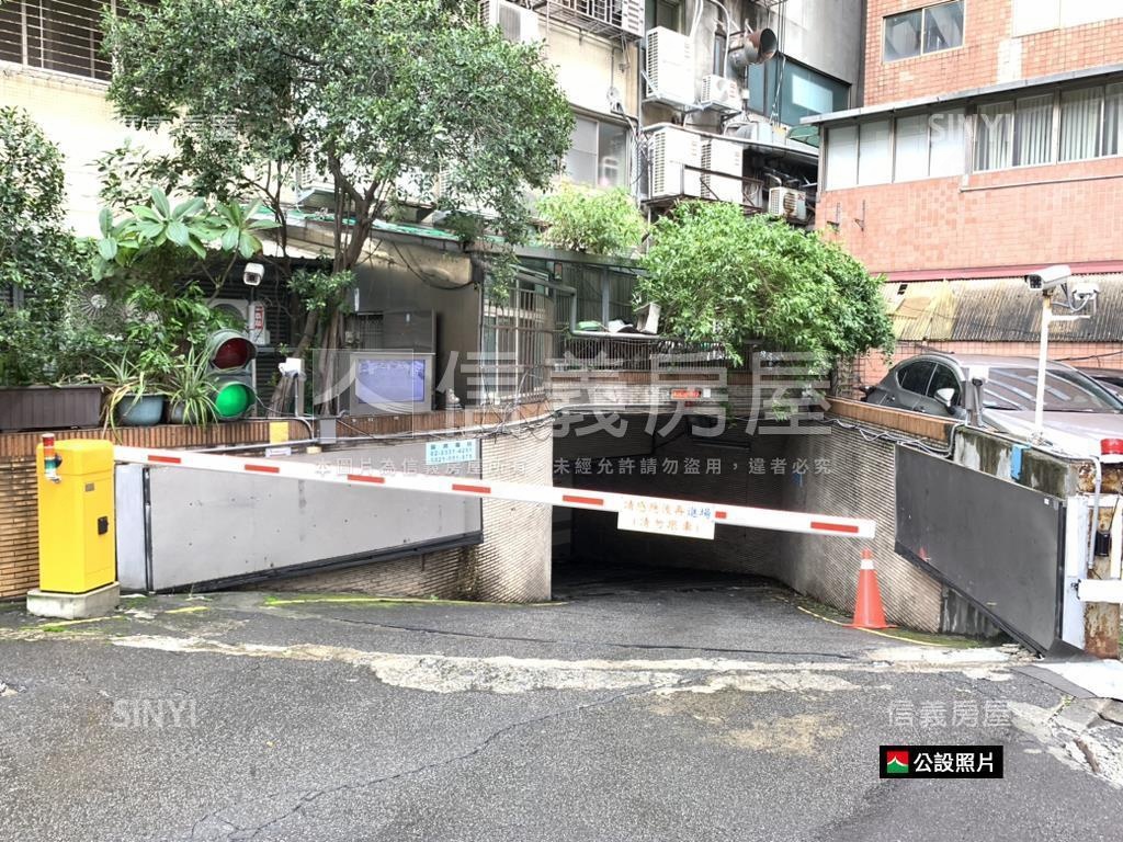 稀有重慶南路黃金店辦房屋室內格局與周邊環境