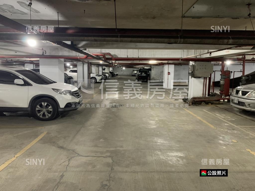 稀有重慶南路黃金店辦房屋室內格局與周邊環境