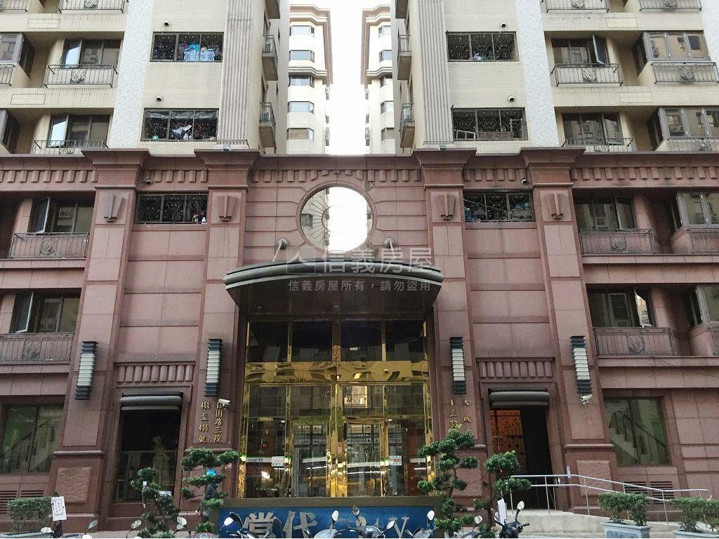 當代‧四房簡約坡平車位房屋室內格局與周邊環境