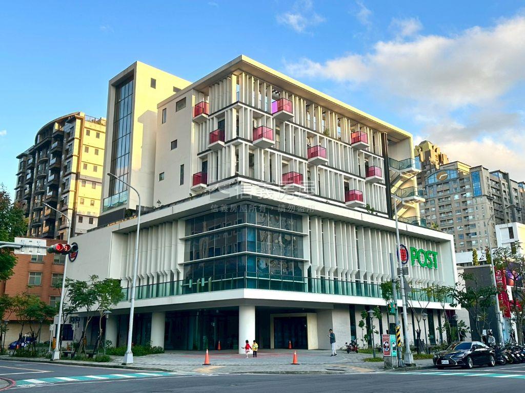 當代‧四房簡約坡平車位房屋室內格局與周邊環境