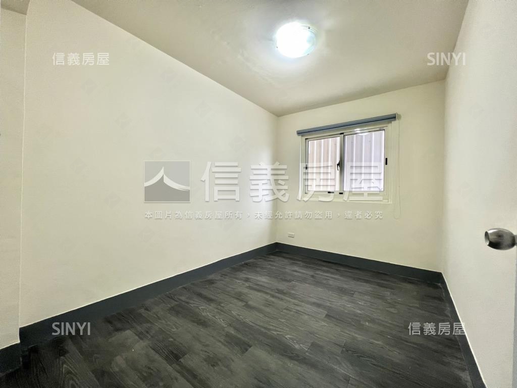 近１４期角間臨路美透天房屋室內格局與周邊環境