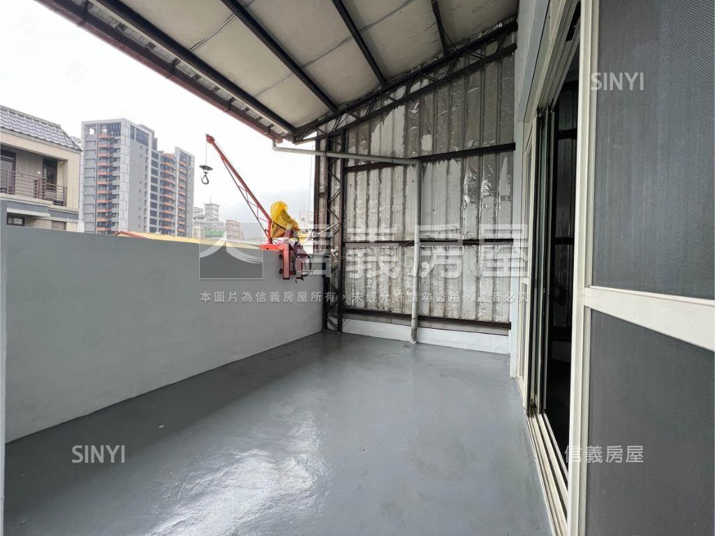 近１４期角間臨路美透天房屋室內格局與周邊環境