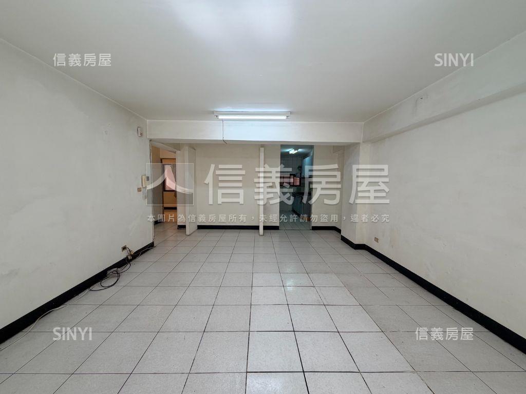 俗！陽台進出採光四房平車房屋室內格局與周邊環境