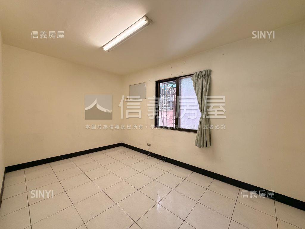 俗！陽台進出採光四房平車房屋室內格局與周邊環境