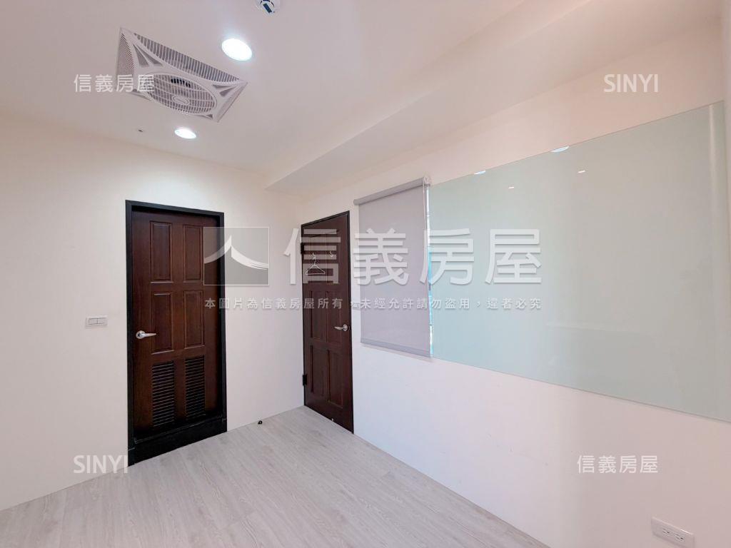 陽光沐浴。冠東城採光邊間房屋室內格局與周邊環境