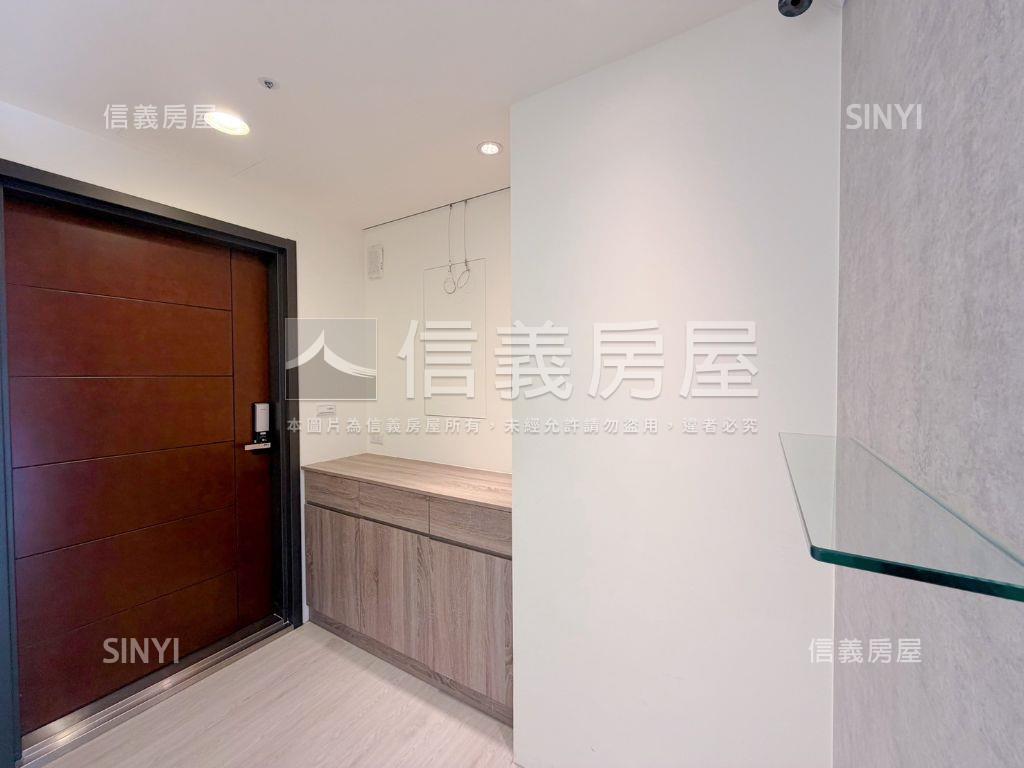 陽光沐浴。冠東城採光邊間房屋室內格局與周邊環境