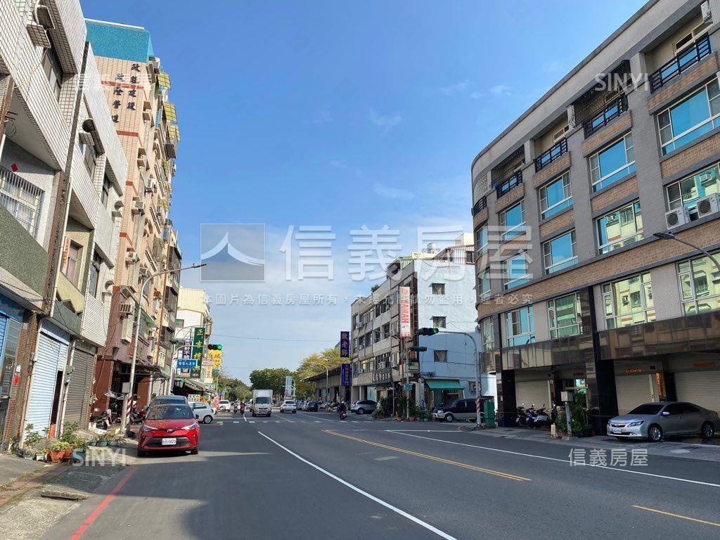 金鼎路正路收租透天房屋室內格局與周邊環境