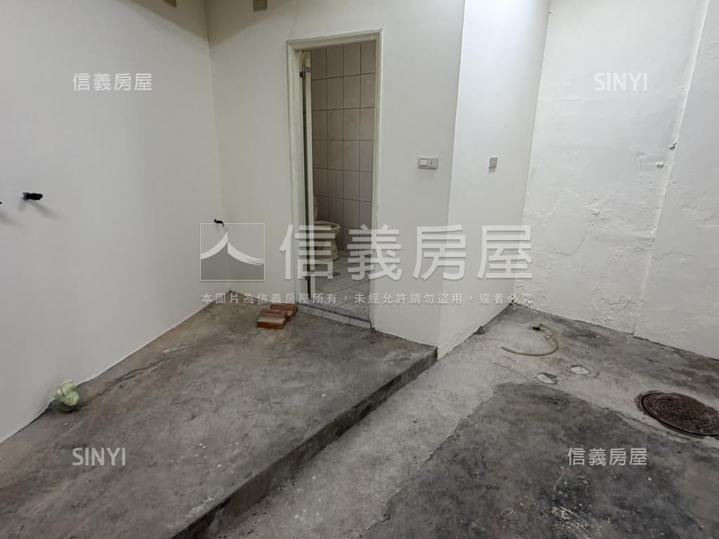 國光街一樓方便停車房屋室內格局與周邊環境