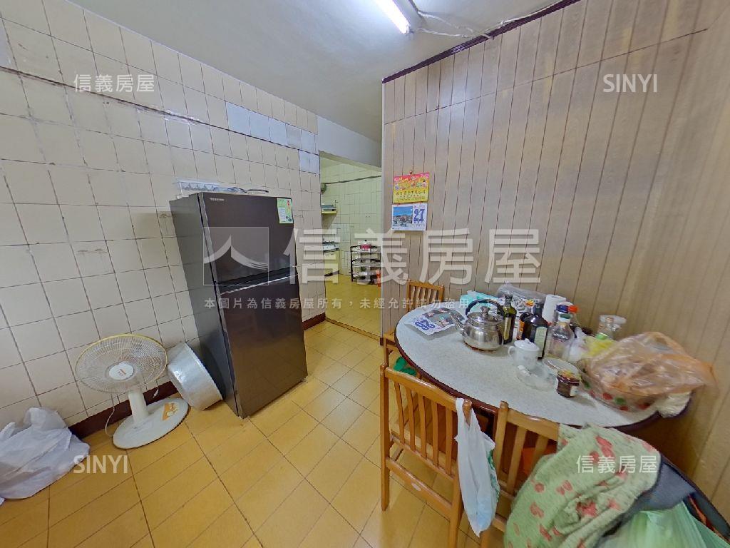 機能便利大空間美寓房屋室內格局與周邊環境