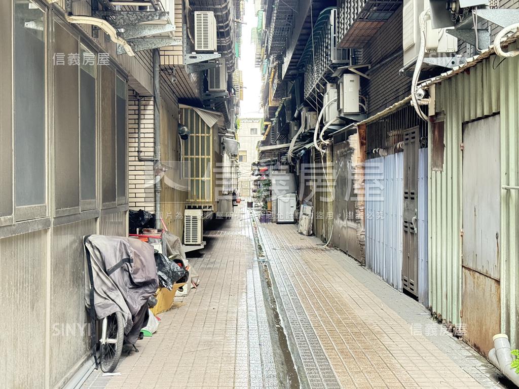 專任！龍城！收租黃金店面房屋室內格局與周邊環境