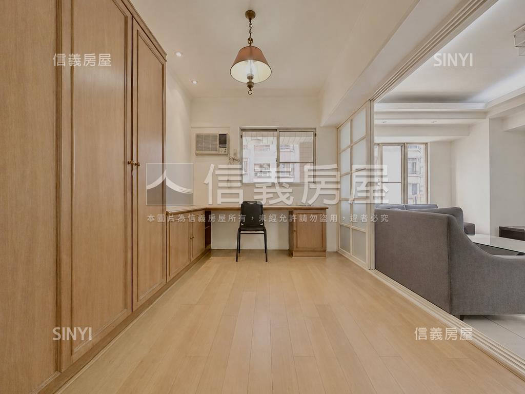 河堤維也納ＤＣ美四房平車房屋室內格局與周邊環境