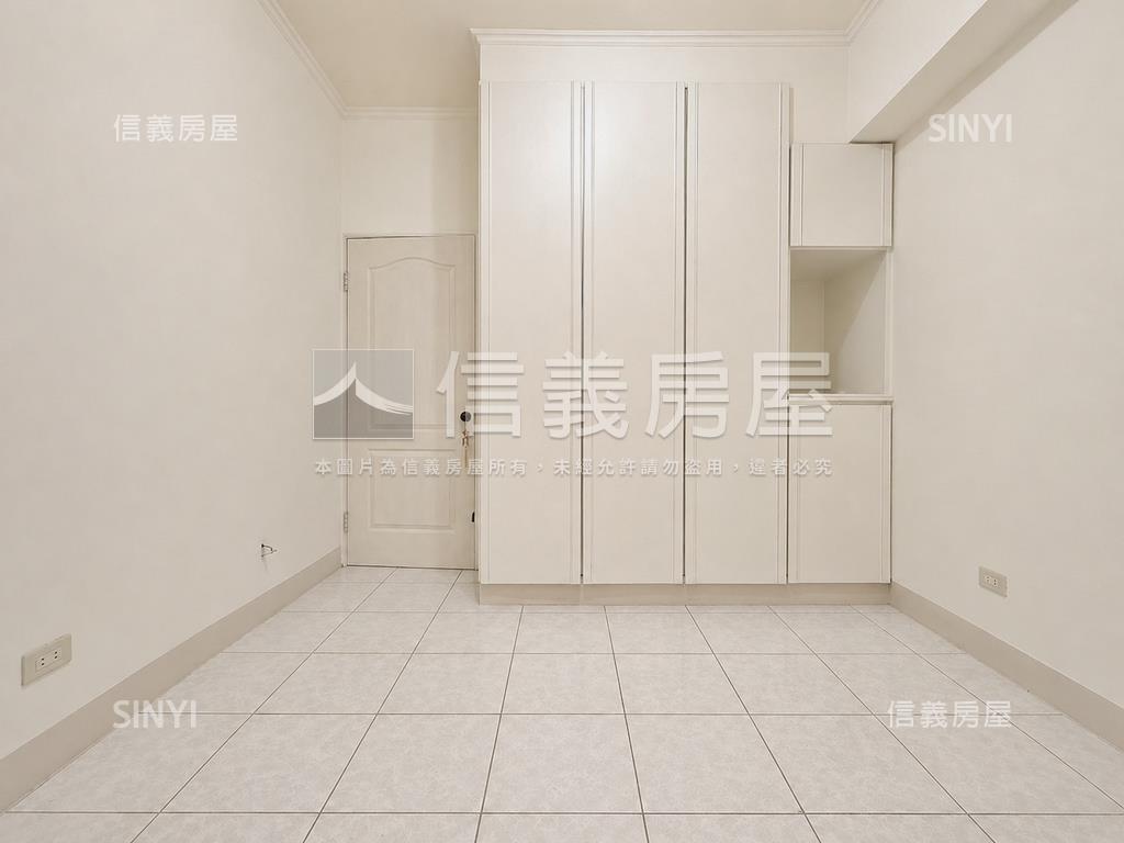 河堤維也納ＤＣ美四房平車房屋室內格局與周邊環境