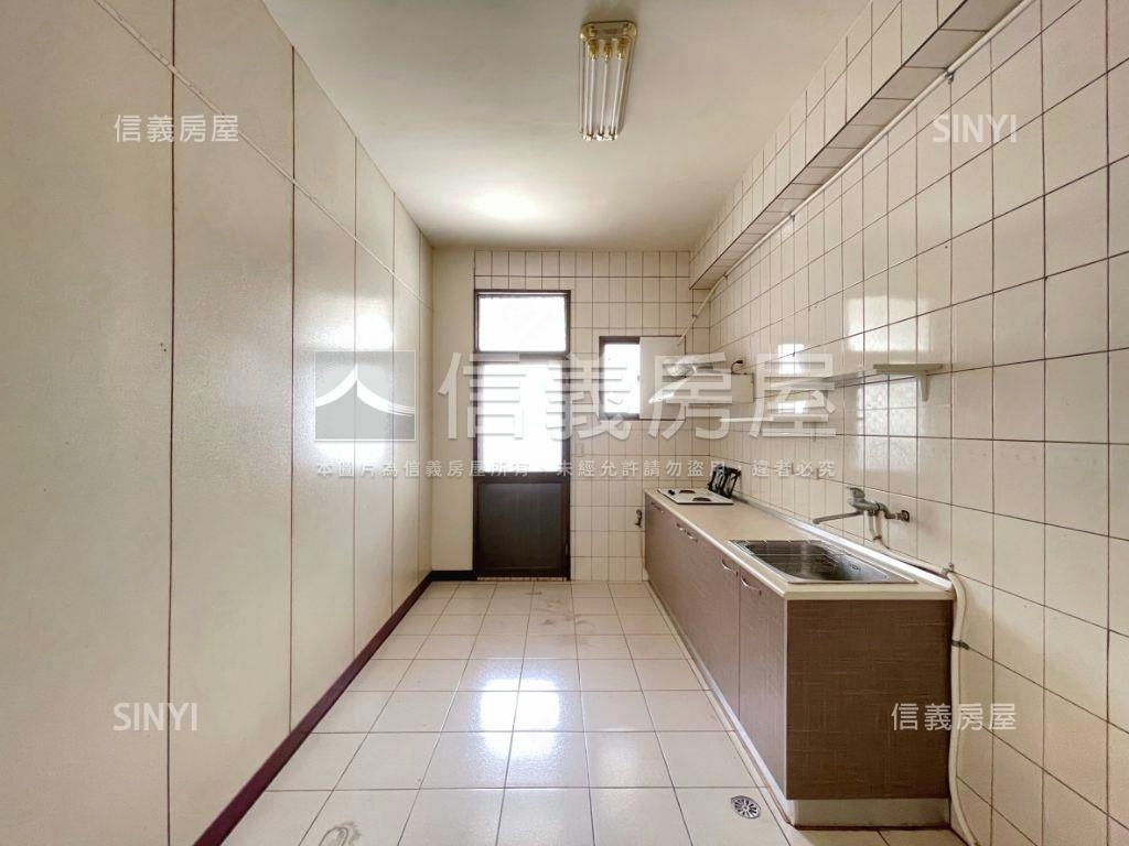 近公益路一層一戶樹景三房房屋室內格局與周邊環境