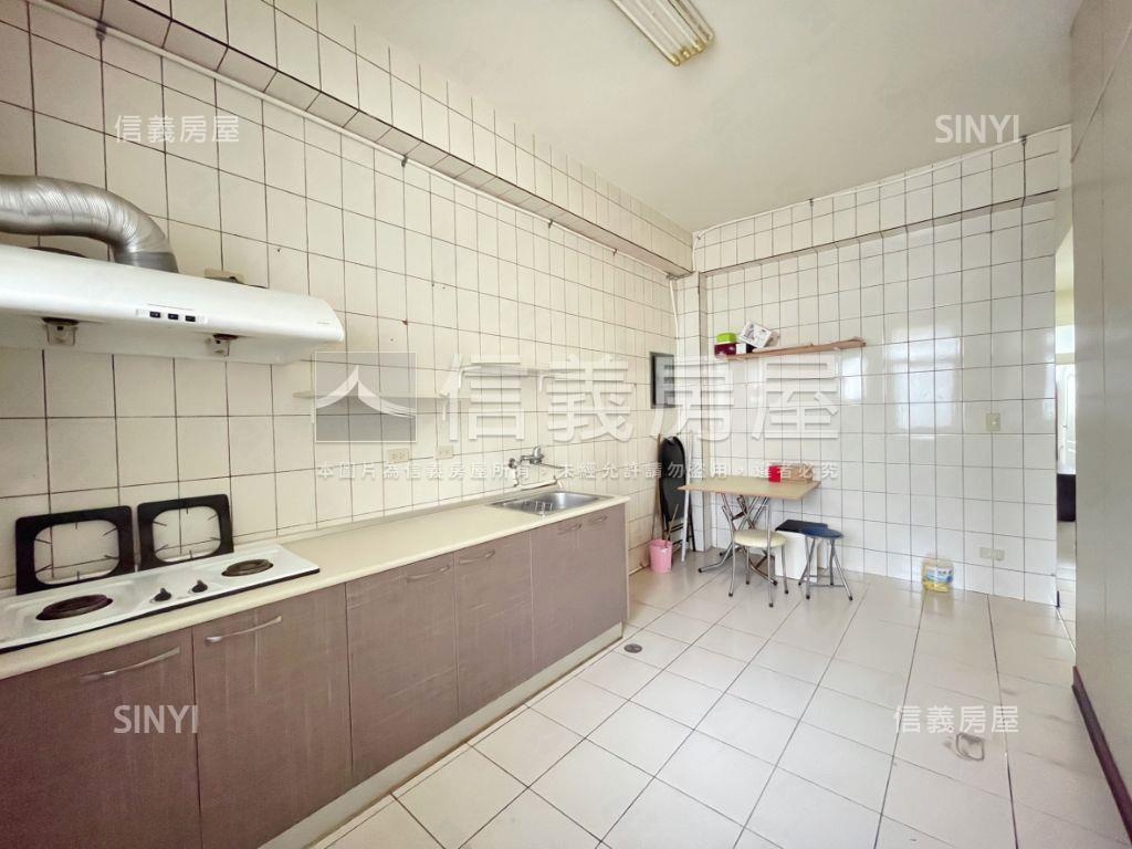 近公益路一層一戶樹景三房房屋室內格局與周邊環境