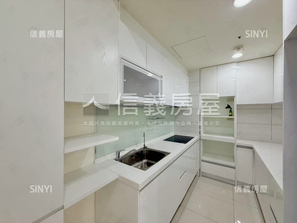 捷運站對面麗寶高樓兩房房屋室內格局與周邊環境