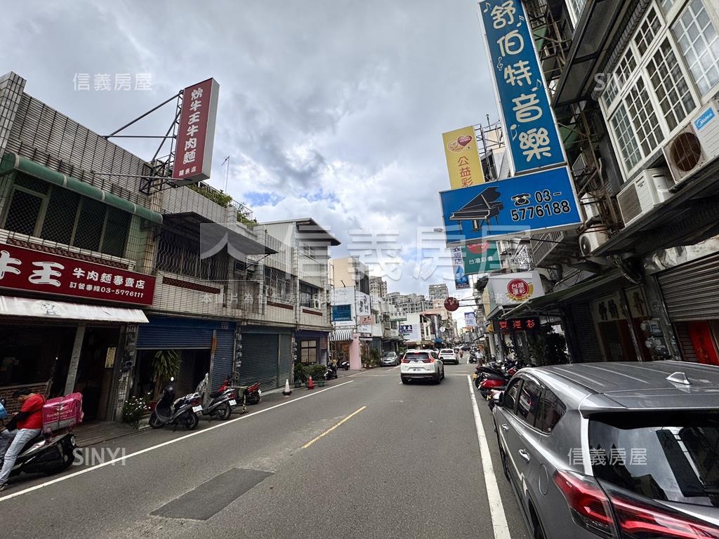 新莊街流光溢彩大面寬美店房屋室內格局與周邊環境