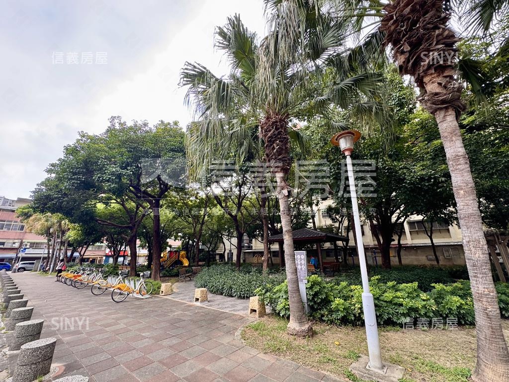 新莊街流光溢彩大面寬美店房屋室內格局與周邊環境