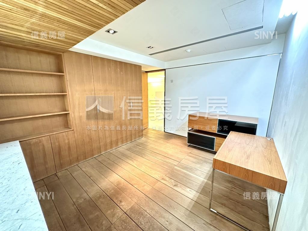 五鐵★質感大器四房辦公房屋室內格局與周邊環境