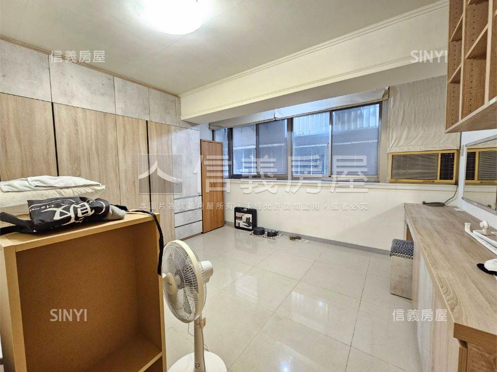 長泰河濱方正電梯兩房房屋室內格局與周邊環境