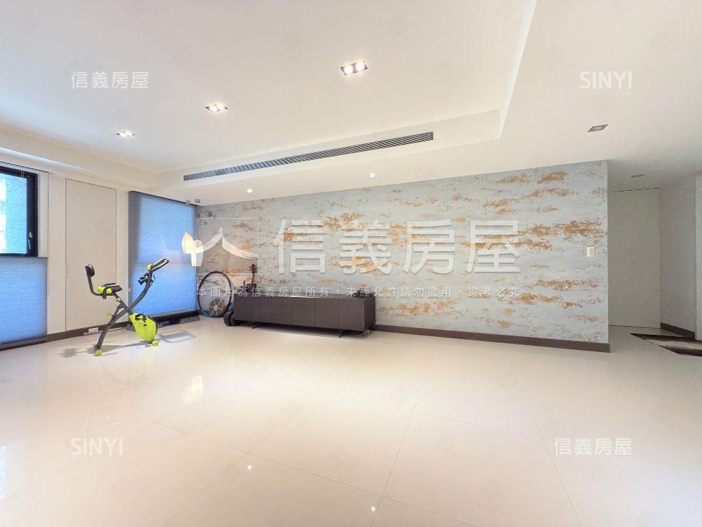 仁愛翠亨三主臥雙車位房屋室內格局與周邊環境