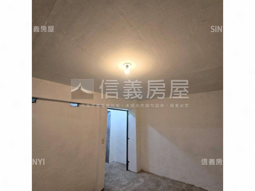 府中站南雅市場金店面房屋室內格局與周邊環境