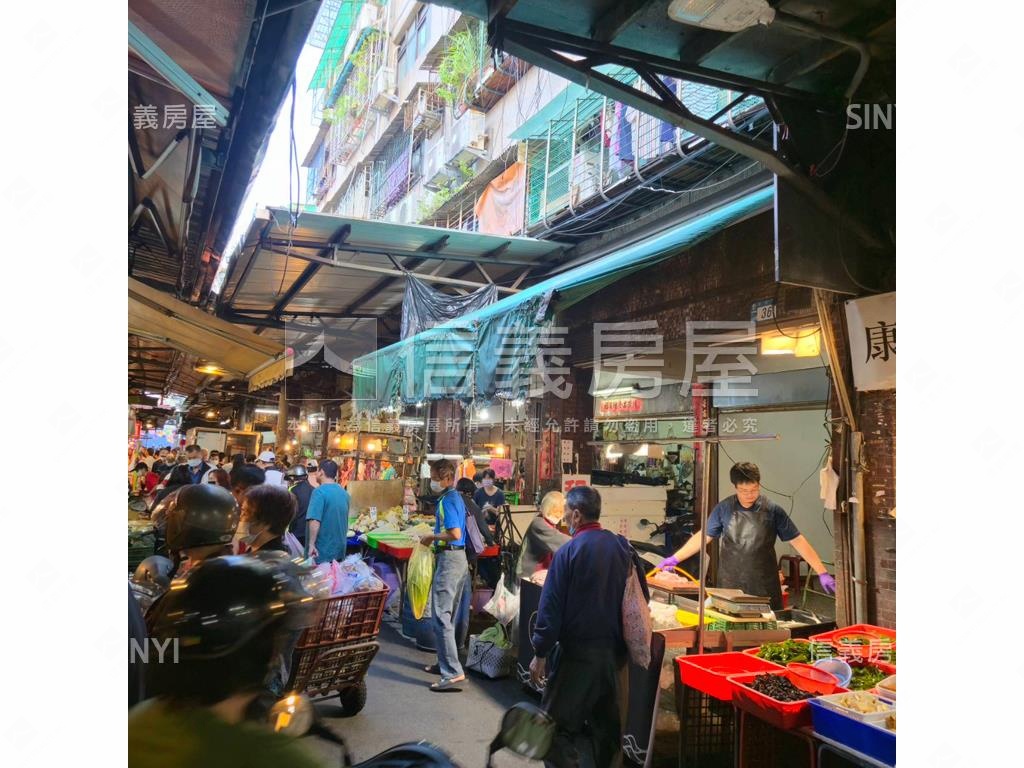 府中站南雅市場金店面房屋室內格局與周邊環境