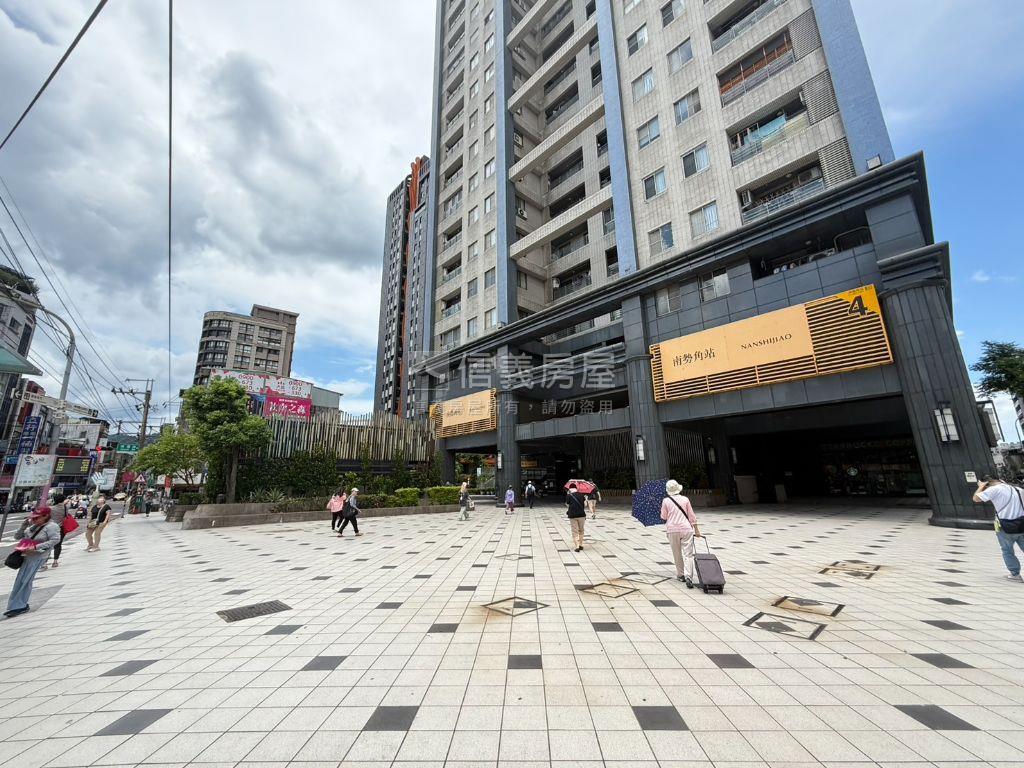 太陽帝國正一房有車位房屋室內格局與周邊環境
