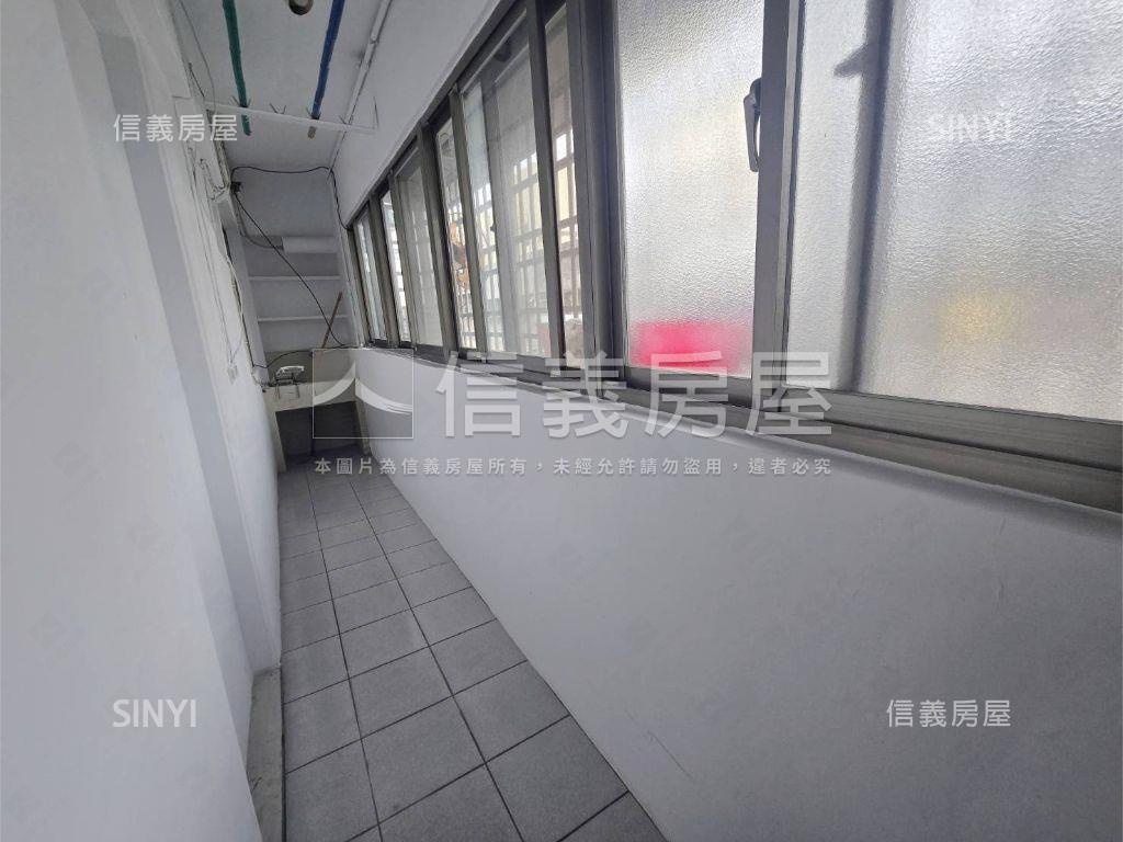 松信路高樓層電梯兩大房房屋室內格局與周邊環境
