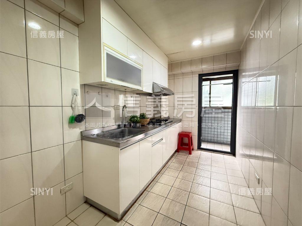 正五期大業學區面公園３房房屋室內格局與周邊環境