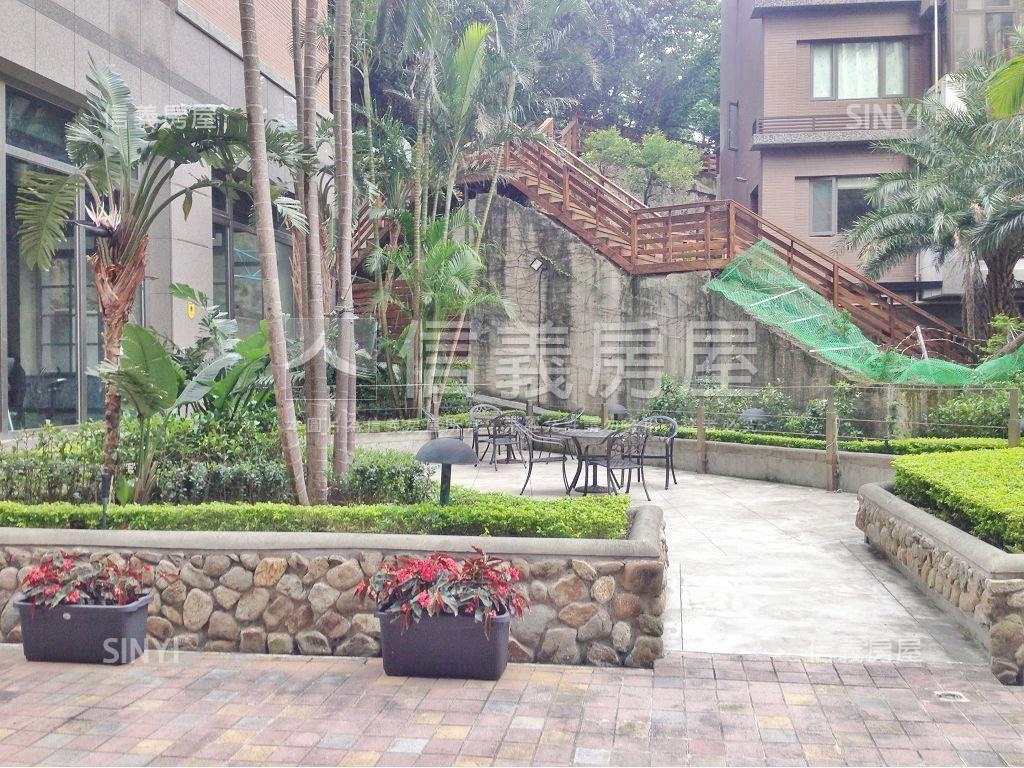 淡大財庫次頂樓套房房屋室內格局與周邊環境