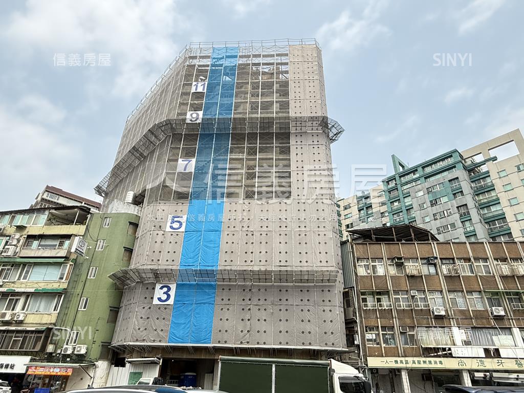 琢格７７兩房車位房屋室內格局與周邊環境