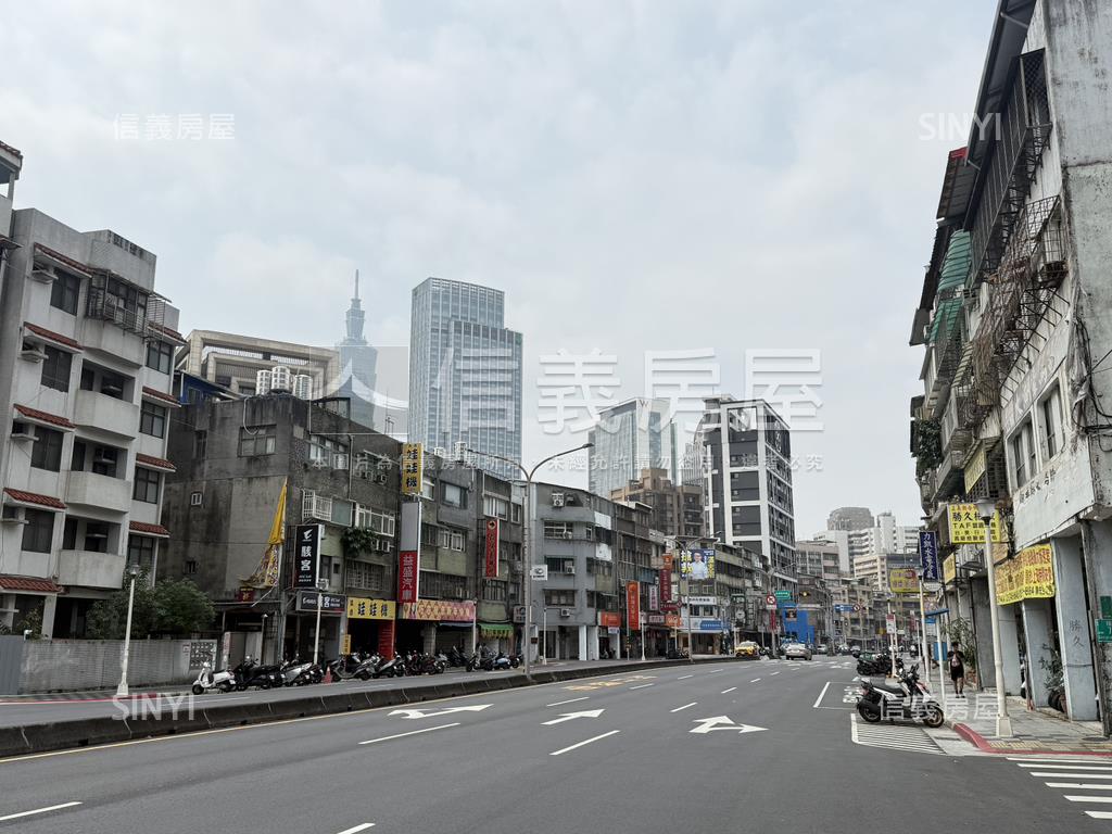 琢格７７兩房車位房屋室內格局與周邊環境