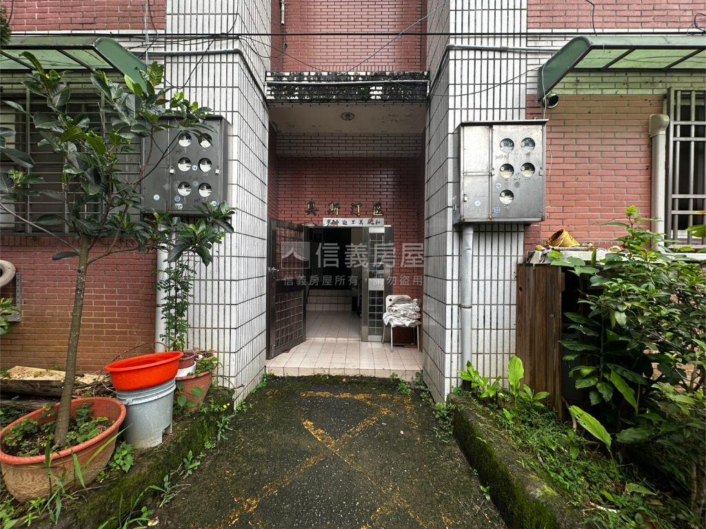 中華大學旁精美套房房屋室內格局與周邊環境