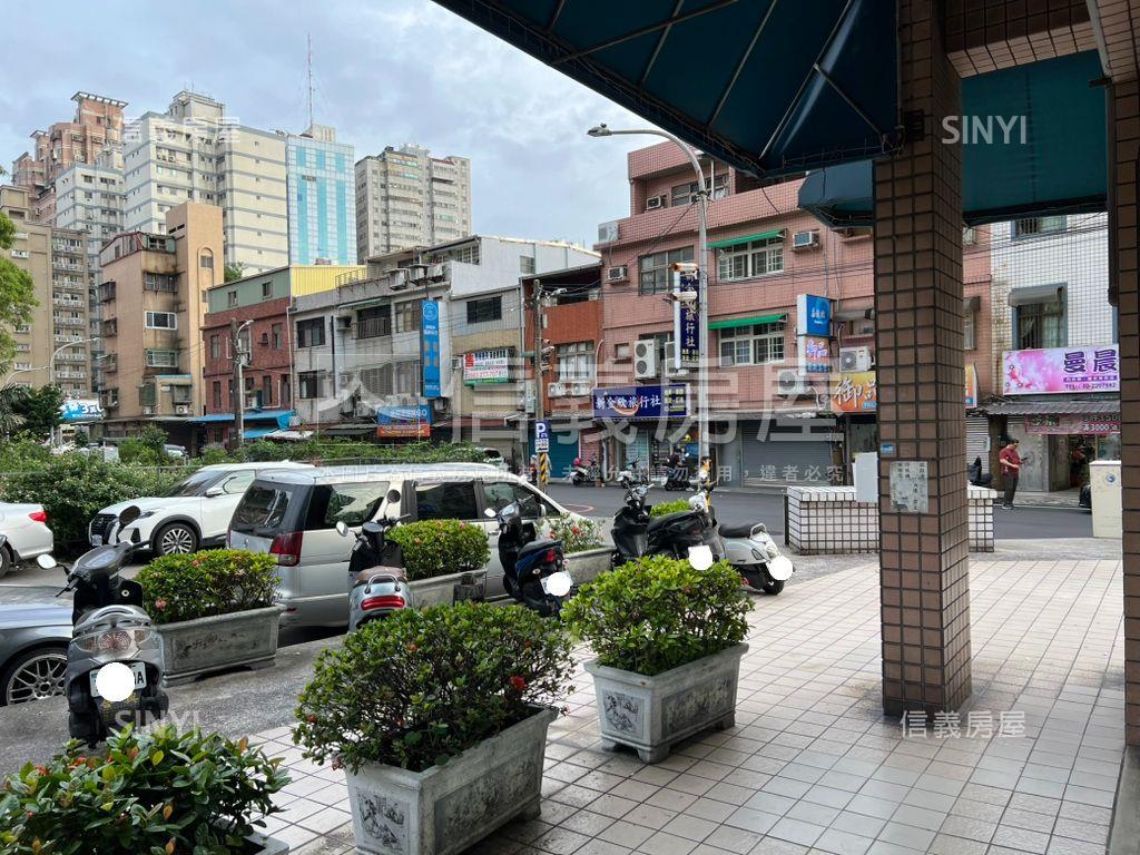 仲平商圈三角窗金店面房屋室內格局與周邊環境