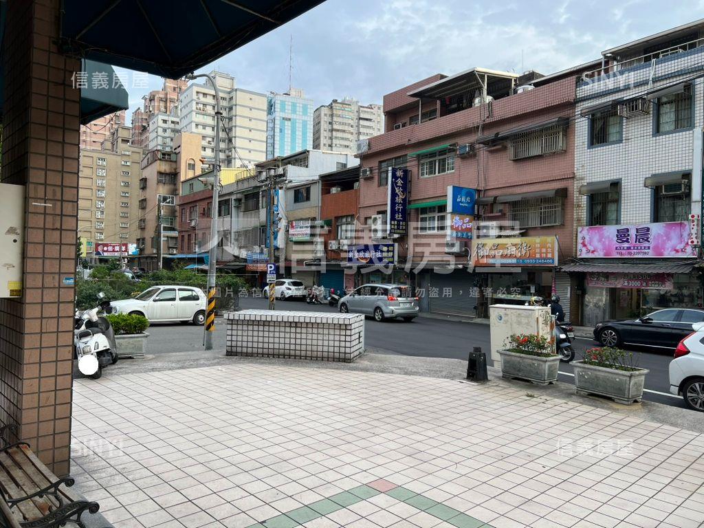 仲平商圈三角窗金店面房屋室內格局與周邊環境