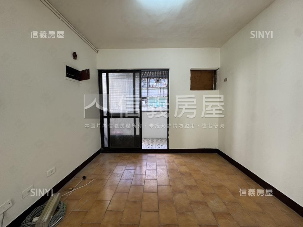 ［專任］近板南線採光公寓房屋室內格局與周邊環境