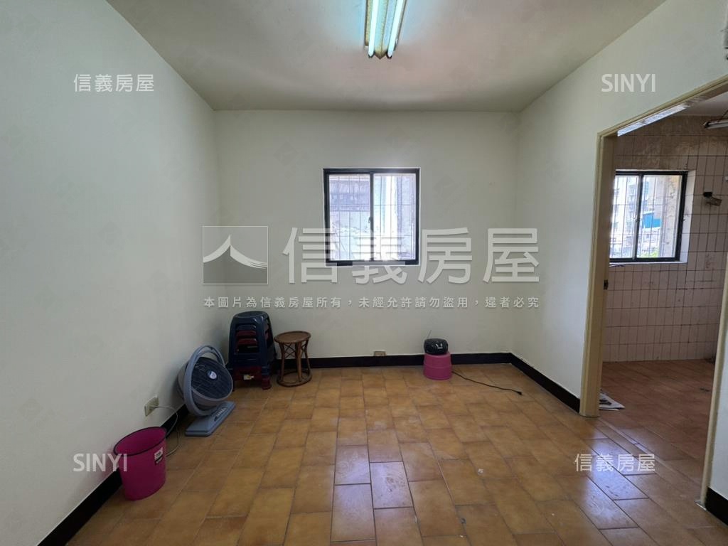 ［專任］近板南線採光公寓房屋室內格局與周邊環境