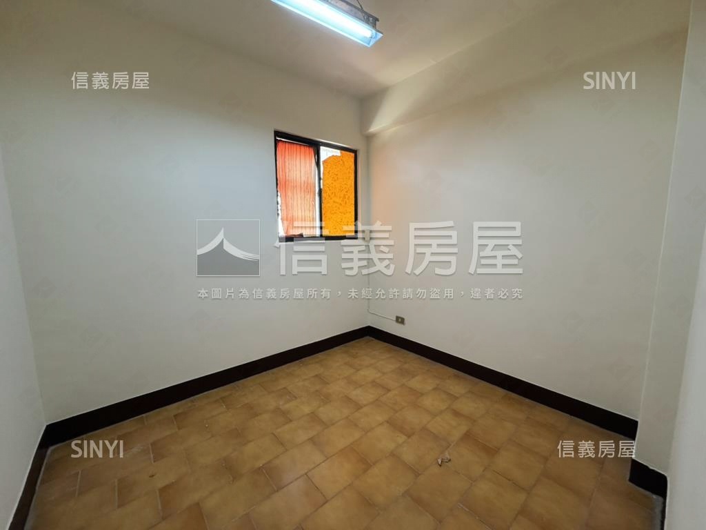 ［專任］近板南線採光公寓房屋室內格局與周邊環境