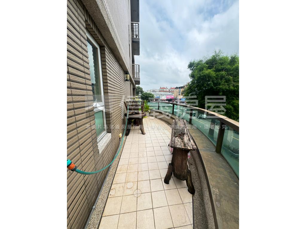 稀有帝品三房三車位露臺房屋室內格局與周邊環境