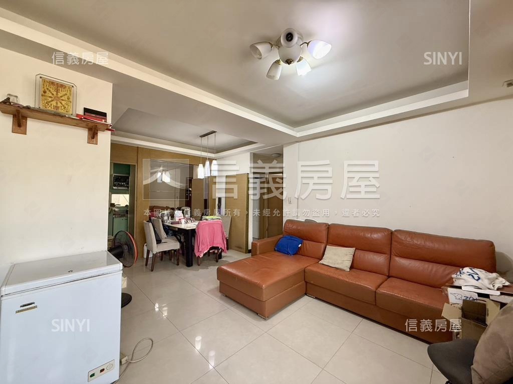 忠孝方正三面採光公寓房屋室內格局與周邊環境