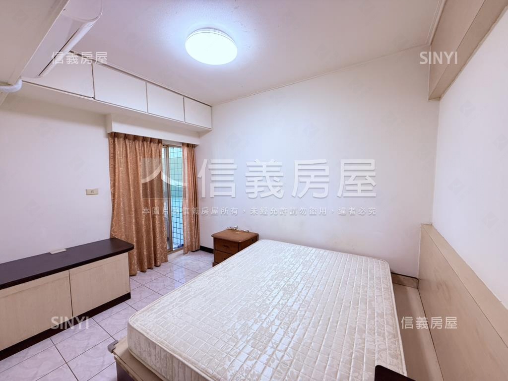 北區電梯兩房有車位房屋室內格局與周邊環境